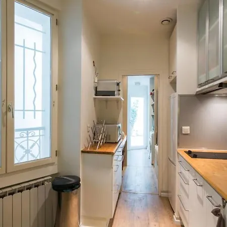 Cosy Apt Near The Sacre Coeur Апартаменты