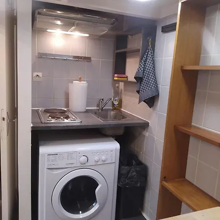 Le 4 * Paris